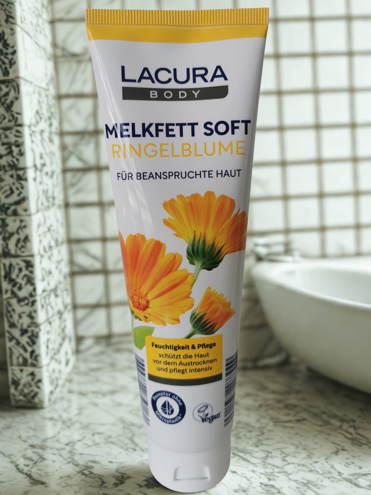 Lacura Body Melkfett Soft Ringelblume - Moisturizing Cream with Calendula Extract